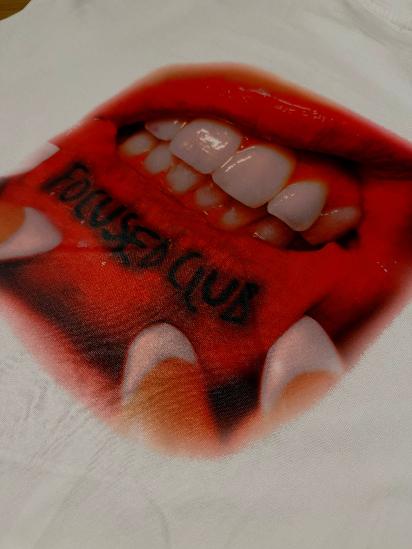 PREVENTA Anti-Average Tee